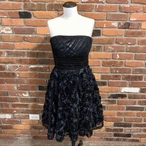 White House Black Market Strapless Flower Embellished Dress Size 2